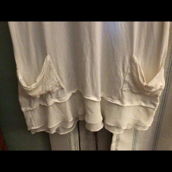 Logo by Lori Goldstein White Short sleeved Tunic with chiffon trim Large Petite - Picture 4 of 7